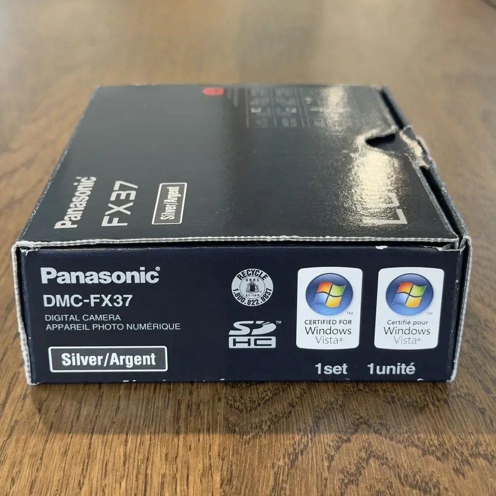 Panasonic Lumix DMC FX37 Silver Camera Box Bundle Battery Charger SD card TESTED
